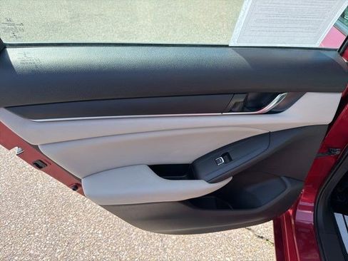 Used 2019 Honda Accord LX image 15