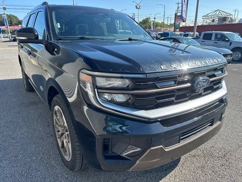 Used 2025 Ford Expedition Max King Ranch AWD/4WD image 3