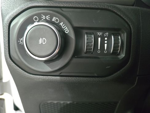 Used 2018 Jeep Wrangler Unlimited Sport S AWD/4WD image 23