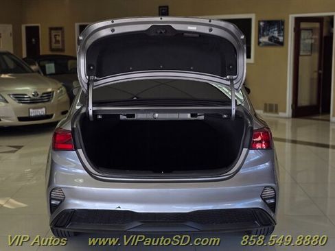 Used 2016 Kia Forte LX FWD image 10