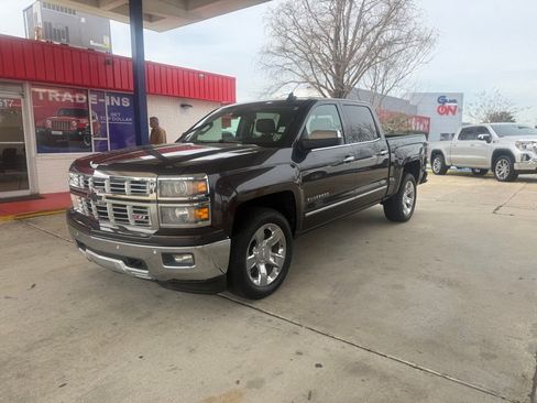 Used 2015 Chevrolet Silverado 1500 LTZ Z71 w/ LTZ Plus Package image 7