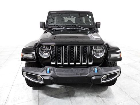 Used 2022 Jeep Wrangler Unlimited Sahara w/ Cold Weather Group AWD/4WD image 3