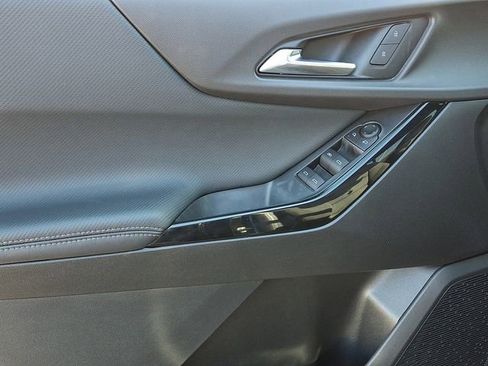 Used 2025 Chevrolet Equinox LT w/ Safety and Technology Package image 17