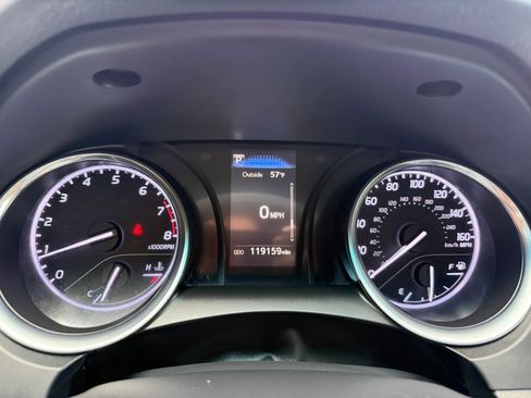 Used 2018 Toyota Camry LE image 18