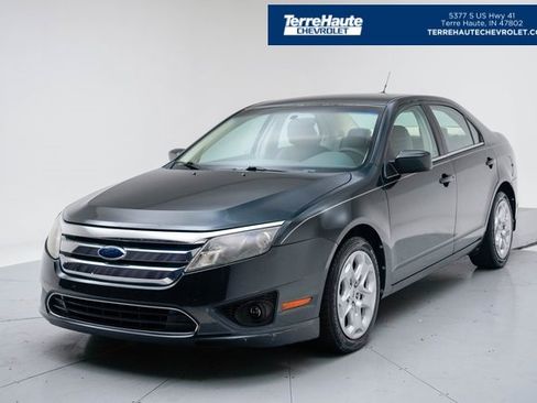 Used 2010 Ford Fusion SE image 1