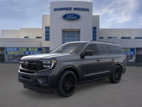 New 2026 Ford Expedition Platinum AWD/4WD image 1