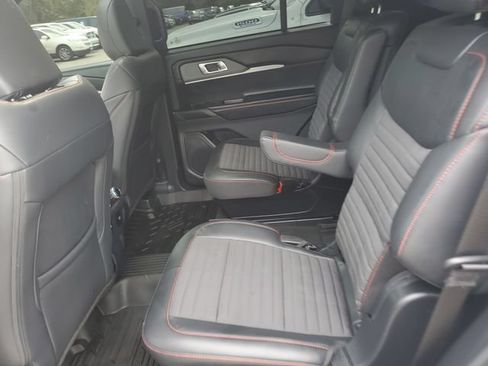 Used 2026 Ford Explorer ST-Line w/ ST-Line Street Pack AWD/4WD image 24