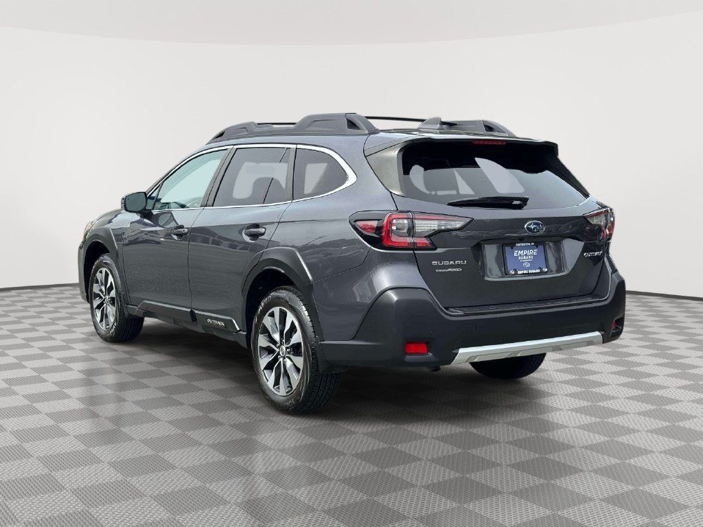 Used 2023 Subaru Outback Limited AWD/4WD image 6