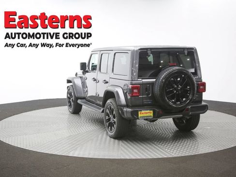 Used 2025 Jeep Wrangler Unlimited Sahara AWD/4WD image 61