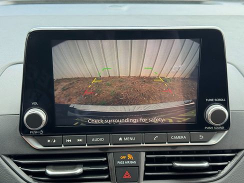 Used 2022 Nissan Altima 2.5 SR FWD image 23