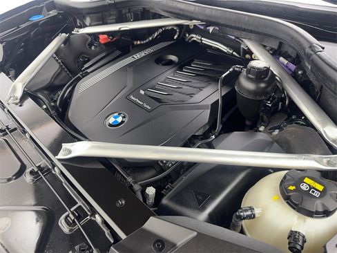 Used 2022 BMW X7 xDrive40i w/ M Sport Package image 83