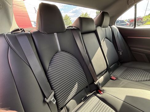 Used 2019 Toyota Camry SE w/ Audio Package FWD image 39