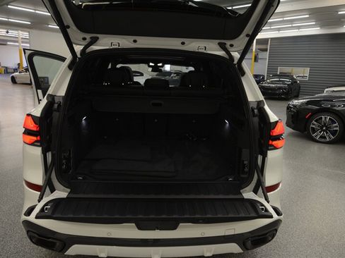 Used 2026 BMW X5 sDrive40i w/ M Sport Package RWD image 46
