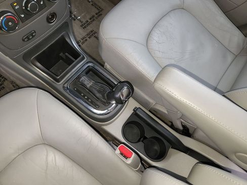 Used 2011 Chevrolet HHR LT image 21