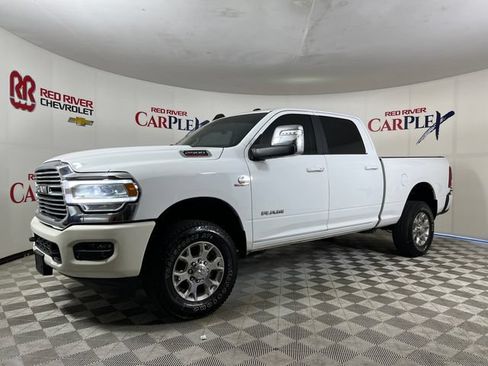 Used 2024 RAM 2500 Laramie w/ Safety Group AWD/4WD image 3