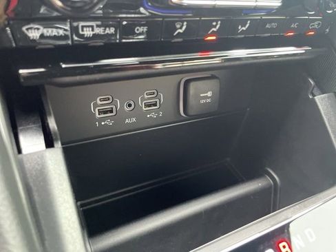 New 2025 Jeep Grand Cherokee Limited image 17