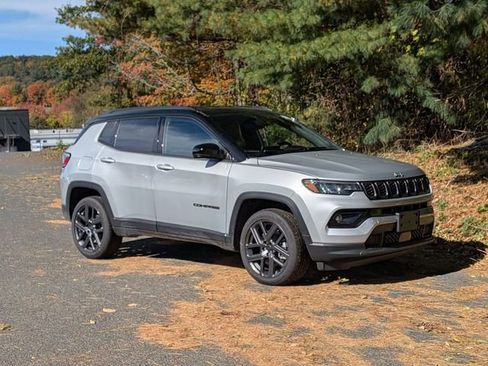 New 2026 Jeep Compass Limited image 3