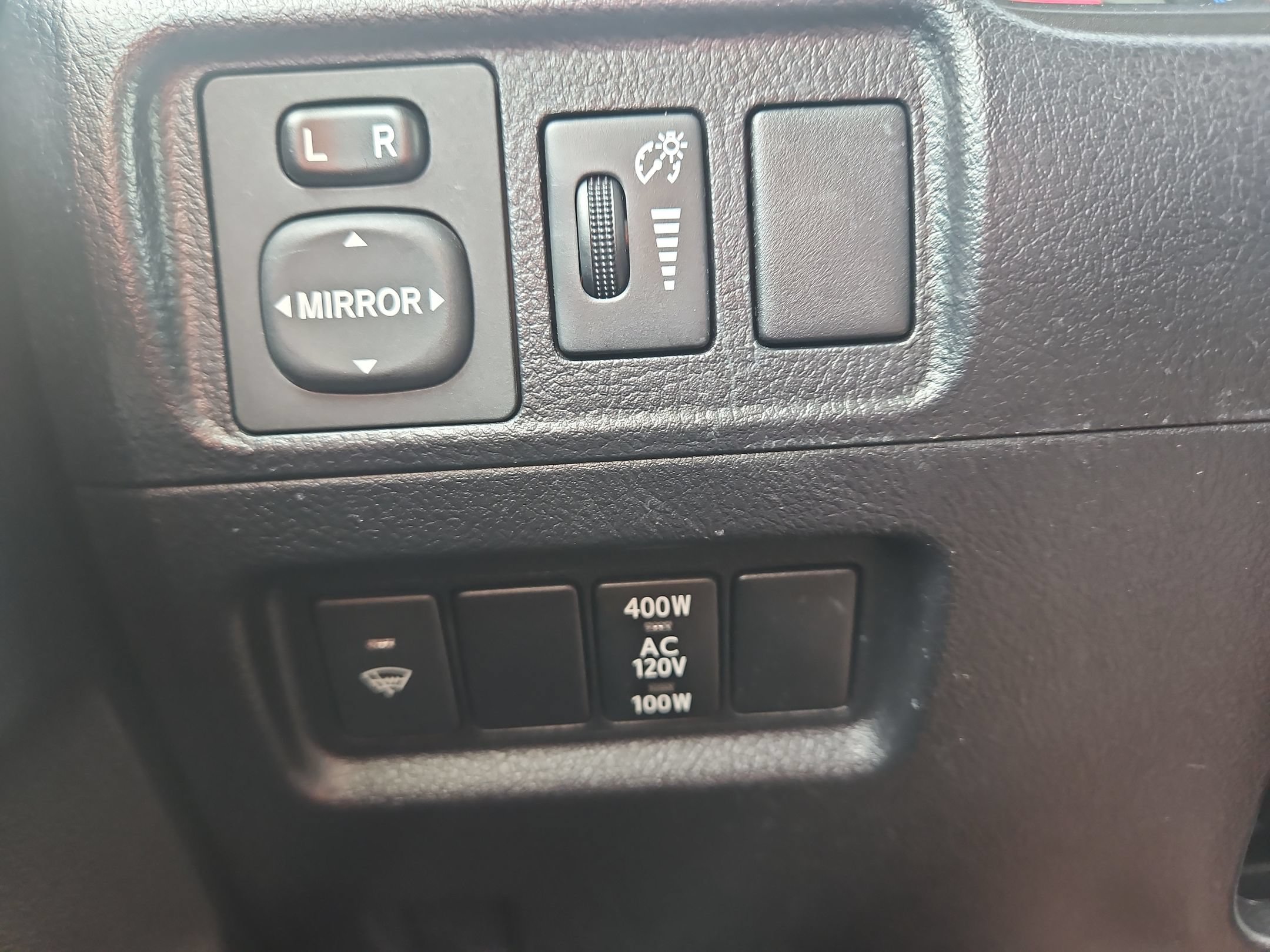 Used 2018 Toyota 4Runner SR5 Premium AWD/4WD image 25