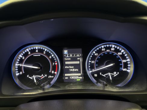 Used 2017 Toyota Highlander SE image 18