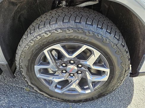 New 2026 GMC Sierra 1500 SLT w/ SLT Premium Plus Package image 14