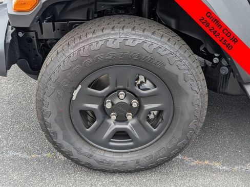 New 2026 Jeep Gladiator Sport AWD/4WD image 13