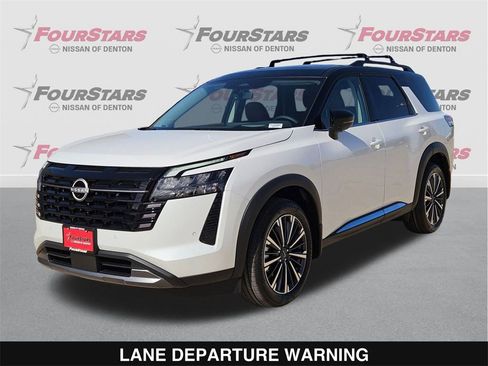 New 2026 Nissan Pathfinder Platinum image 9