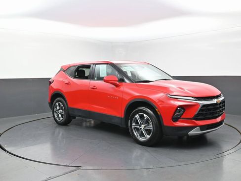 Used 2023 Chevrolet Blazer LT image 8