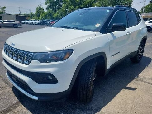 Used 2025 Jeep Compass Limited AWD/4WD image 7