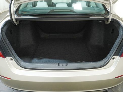 Used 2019 Honda Accord LX image 6
