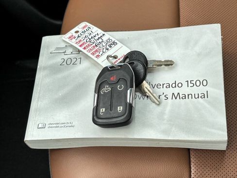 Used 2021 Chevrolet Silverado 1500 High Country w/ Technology Package image 42