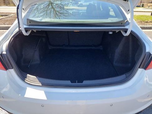 Used 2024 Chevrolet Malibu LT image 31