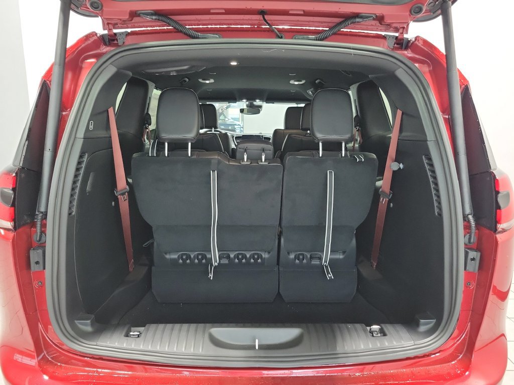 New 2027 Chrysler Pacifica Select AWD/4WD image 9