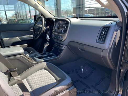 Used 2022 Chevrolet Colorado Z71 w/ Z71 Midnight Edition AWD/4WD image 25