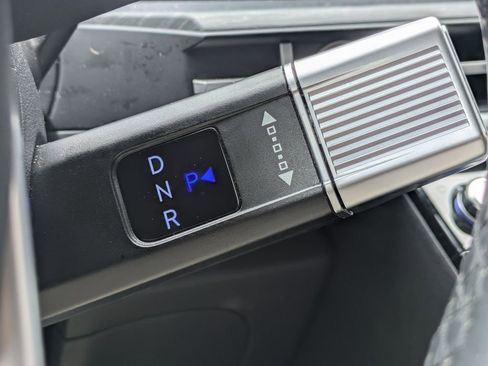 Used 2025 Hyundai Santa Fe Limited FWD image 18