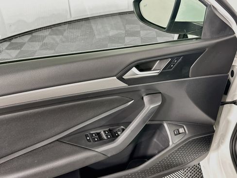 Used 2019 Volkswagen Jetta SE FWD image 15