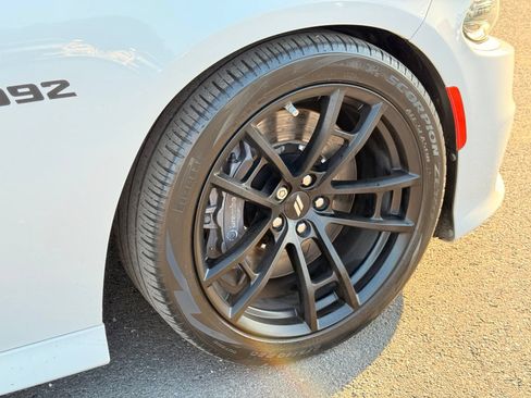 Used 2017 Dodge Charger R/T RWD image 11
