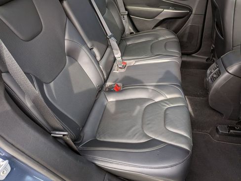 Certified 2019 Jeep Cherokee Limited image 25