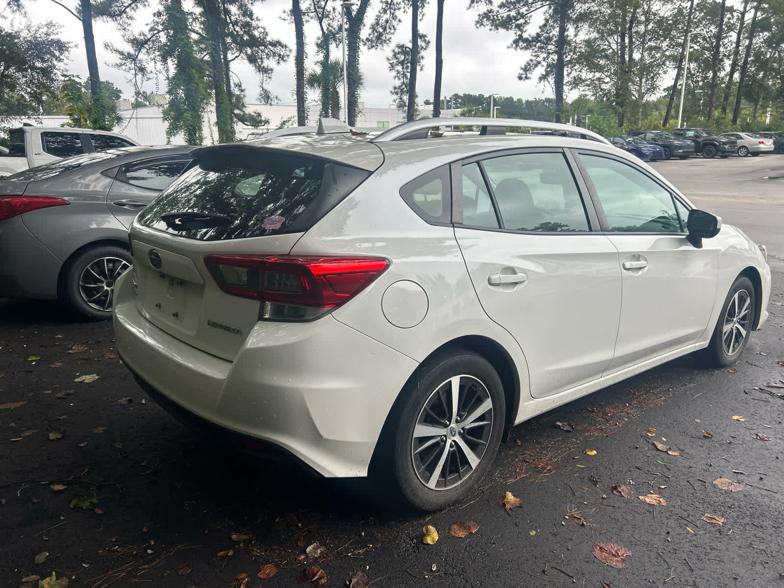 Used 2021 Subaru Impreza 2.0i Premium w/ Popular Package #2 AWD/4WD image 3