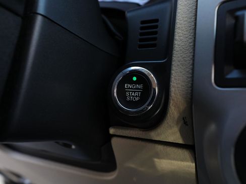 Used 2016 Ford Expedition Limited image 25