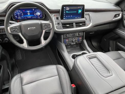 Used 2024 Chevrolet Tahoe Z71 w/ Luxury Package image 13