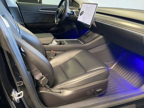 Used 2022 Tesla Model 3 Performance image 6