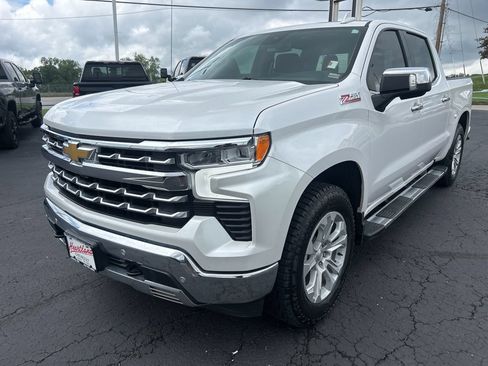 Used 2023 Chevrolet Silverado 1500 LTZ w/ LTZ Convenience Package II AWD/4WD image 17