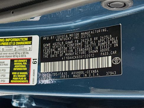 Used 2025 Toyota Camry LE image 12