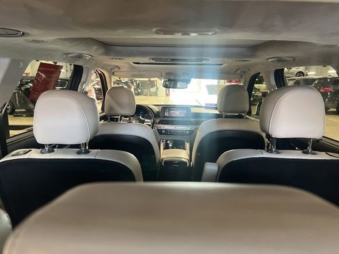 Used 2021 Kia Telluride SX w/ SX Prestige Package image 14