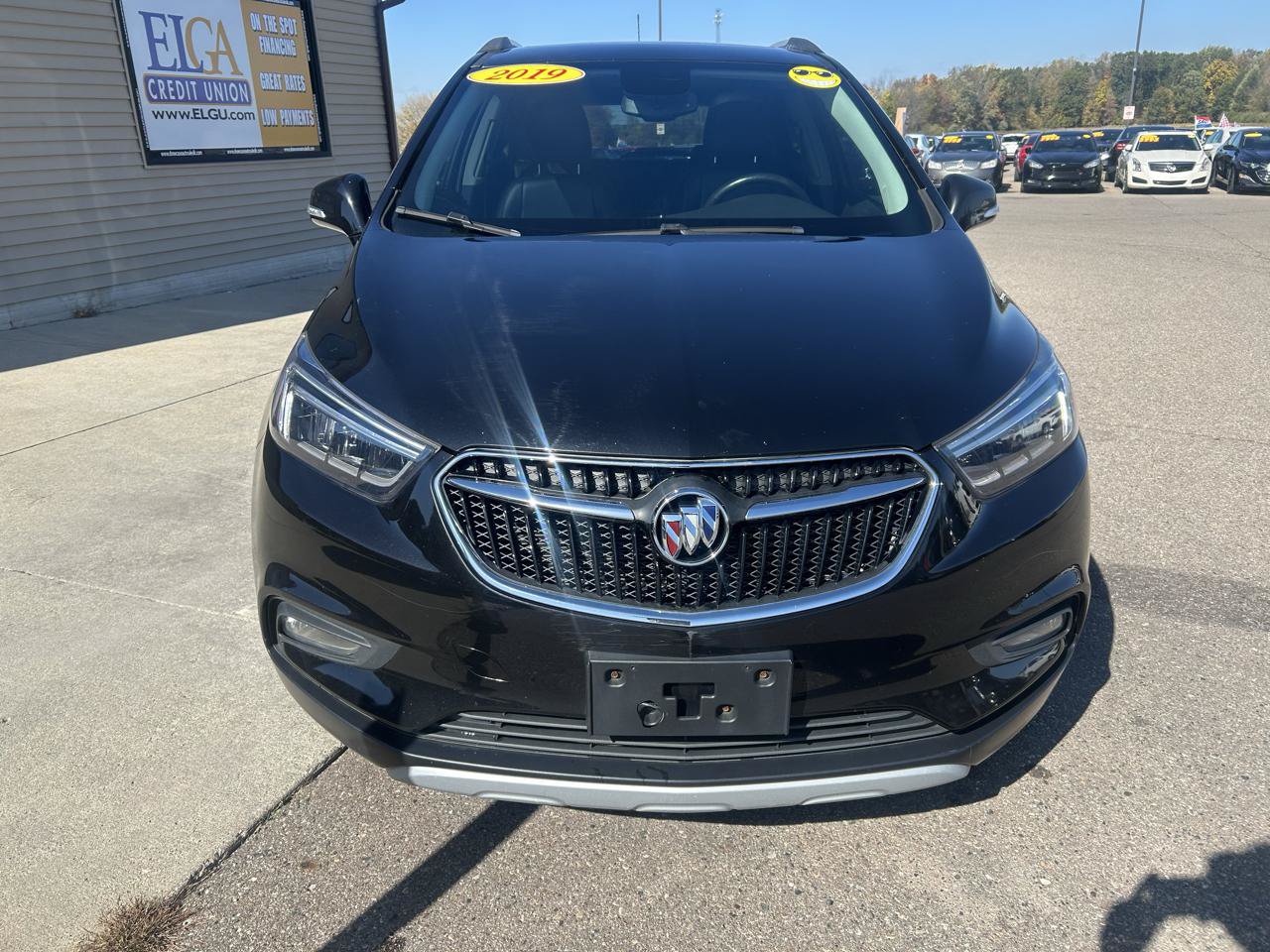 Used 2019 Buick Encore Essence w/ Experience Buick Package AWD/4WD image 2
