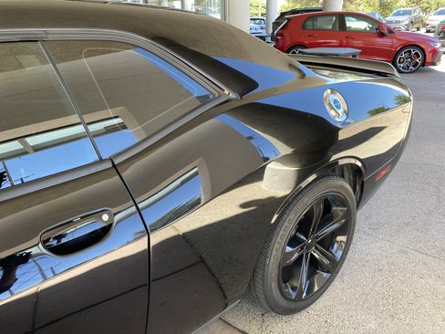 Used 2019 Dodge Challenger R/T w/ Driver Convenience Group RWD image 46
