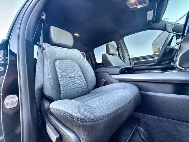 Used 2025 RAM 1500 Big Horn AWD/4WD image 24