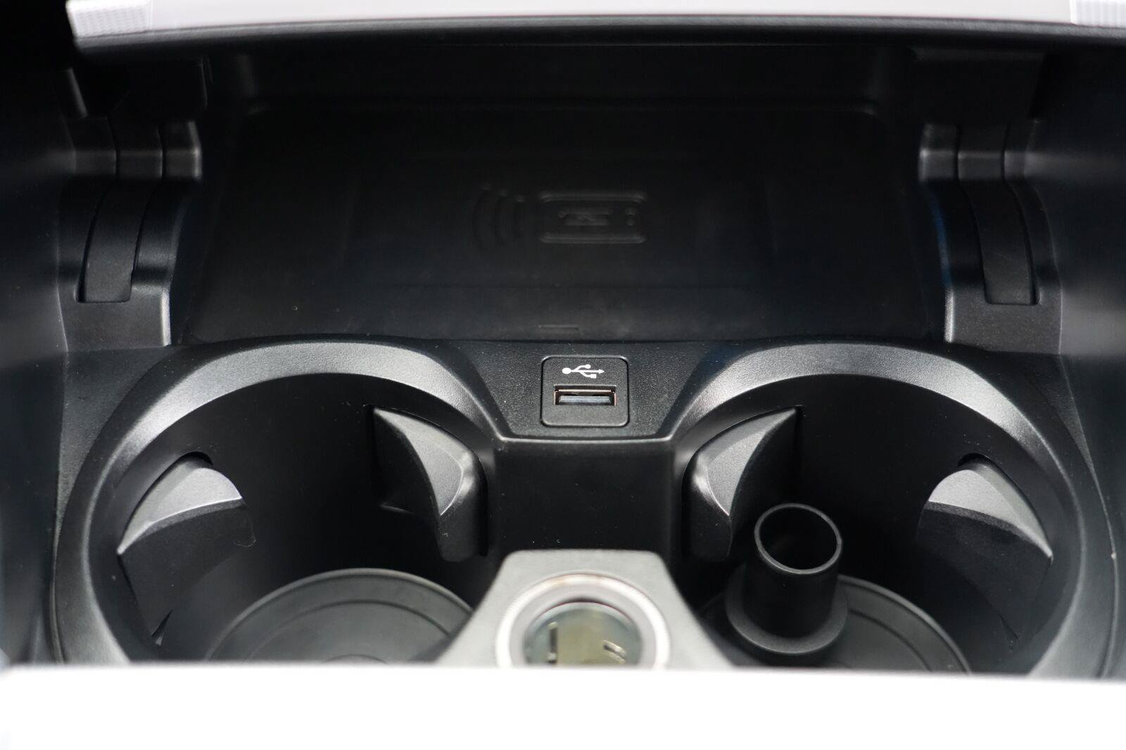 Used 2024 BMW i4 eDrive40 w/ M Sport Package RWD image 32