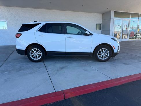 Used 2024 Chevrolet Equinox LT image 2