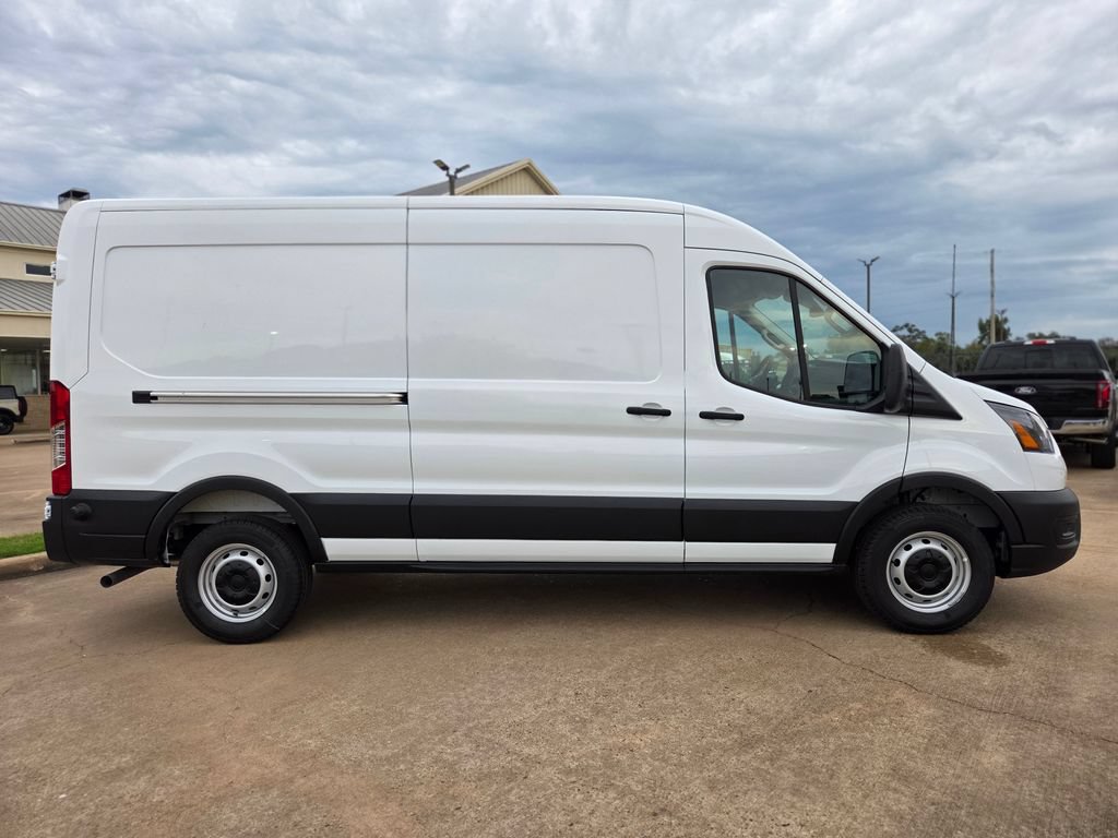 New 2026 Ford Transit 250 148 Medium Roof w/ Load Area Protection Package RWD image 4